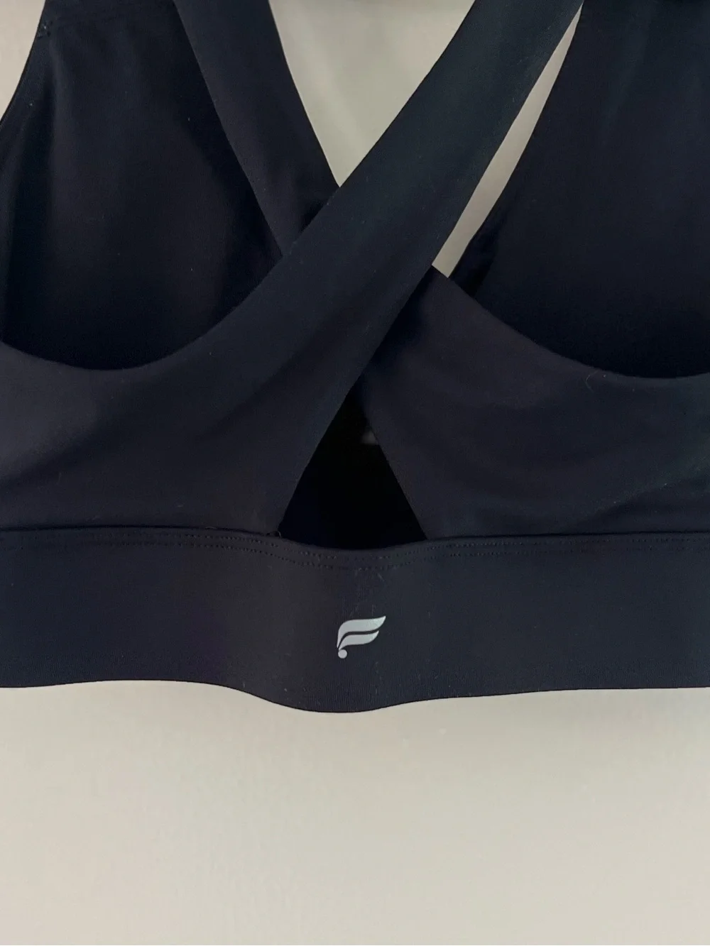 Fabletics Oasis Strappy Twist Sports Bra Athleisure for Gym, Running or Workouts